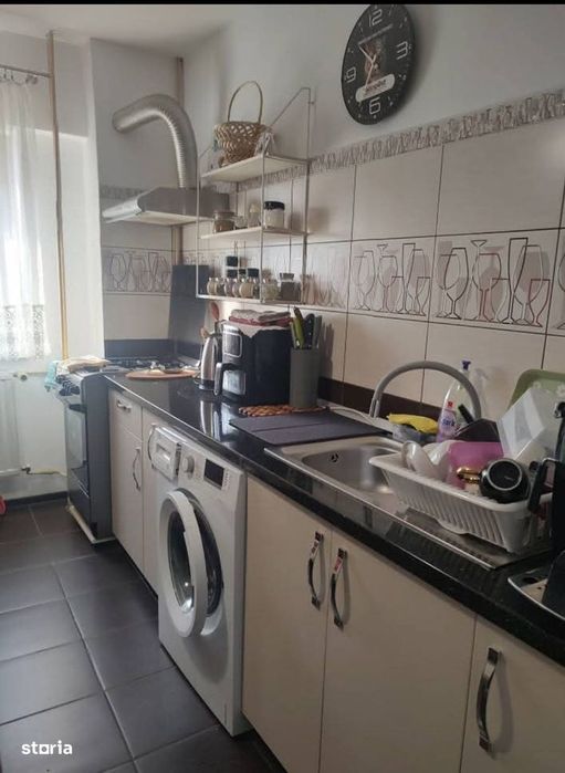 Decomandat, et. 3/4, bloc BCA, Lapus-zona Helin