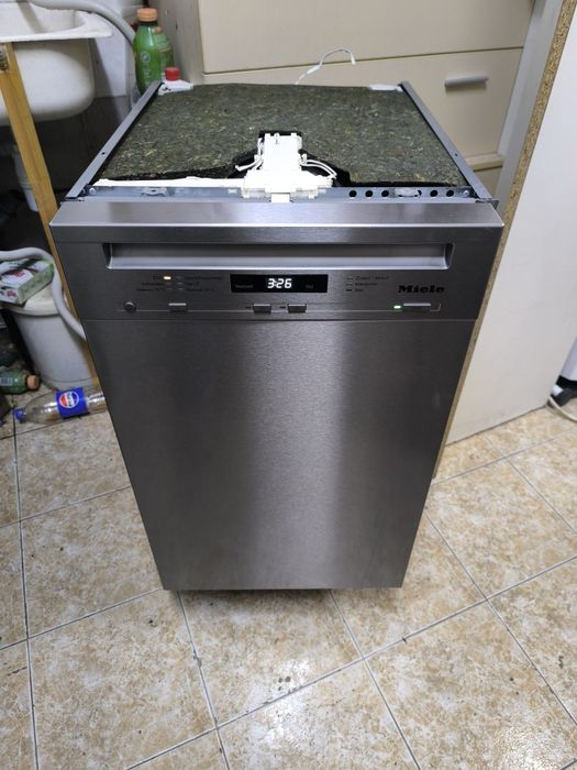 Съдомиялна Miele G 4722 SCI - на 45см. Иноксова за вграждане.