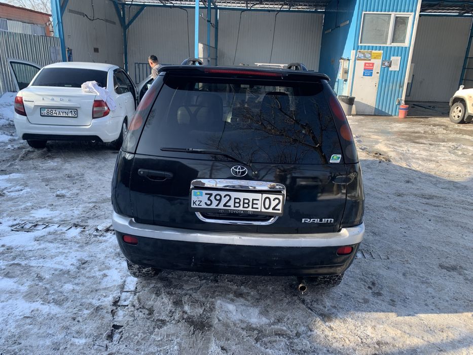 Тайота Раум 1997 года