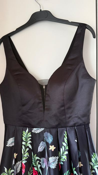 Rochie neagra ocazii