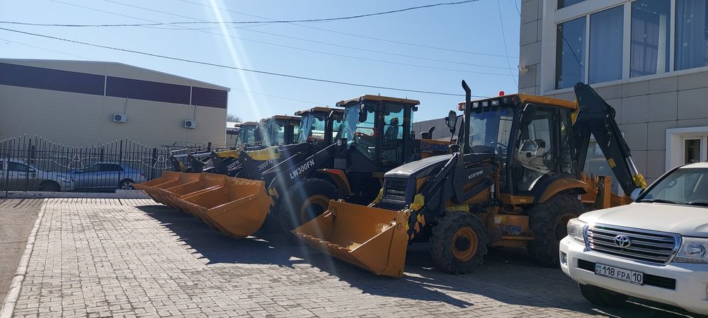 Фронтальный погрузчик LW300FN