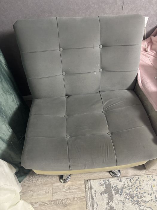 Продаётся диван-книжка.