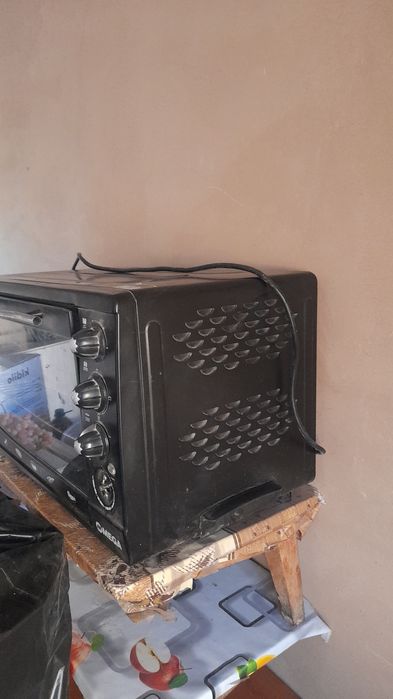 Duxofka Omega mini pech 500ming srochni sotiladi yaxshi ishlaydi