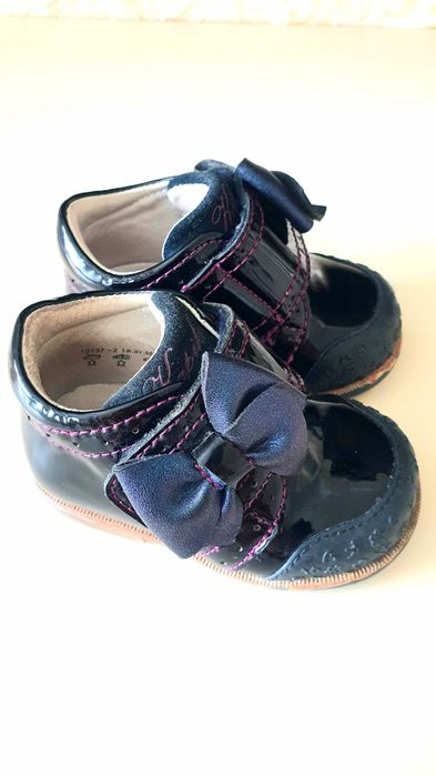 Детская обувь на девочку