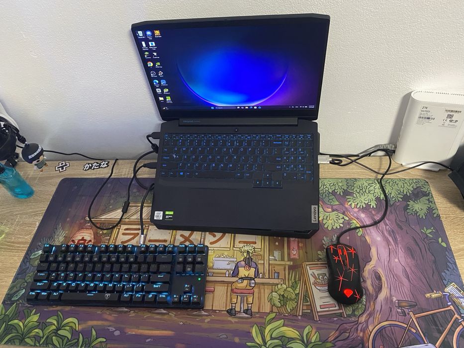 Laptop Lenovo Gaming + setup mouse + tastatura mecanica + cooler