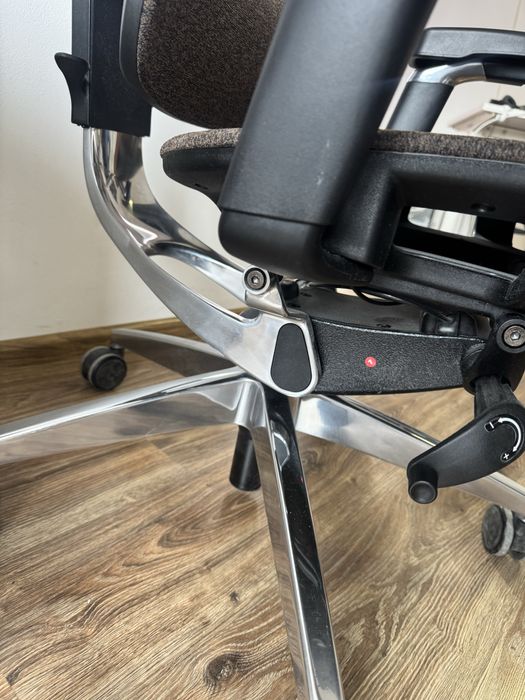 Ергономичен офис стол ErgoPro SE – кафяв, 5D