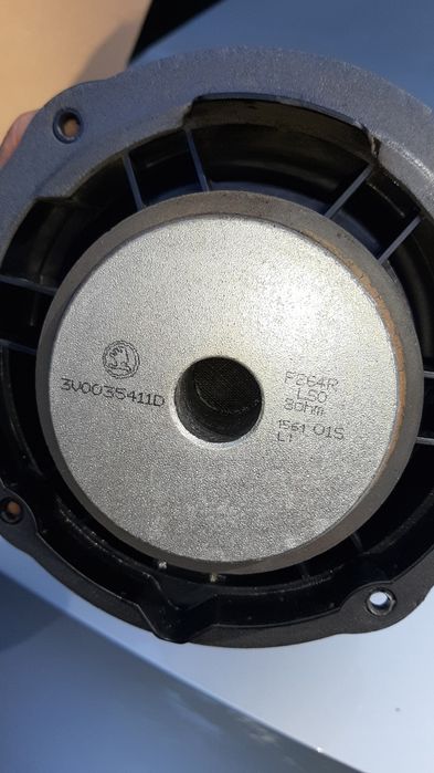 Boxa canton volkswagen