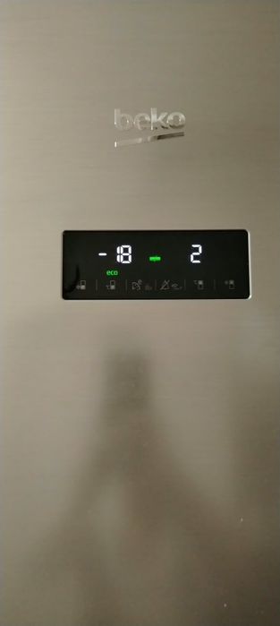 Продам холодильник Beko.
