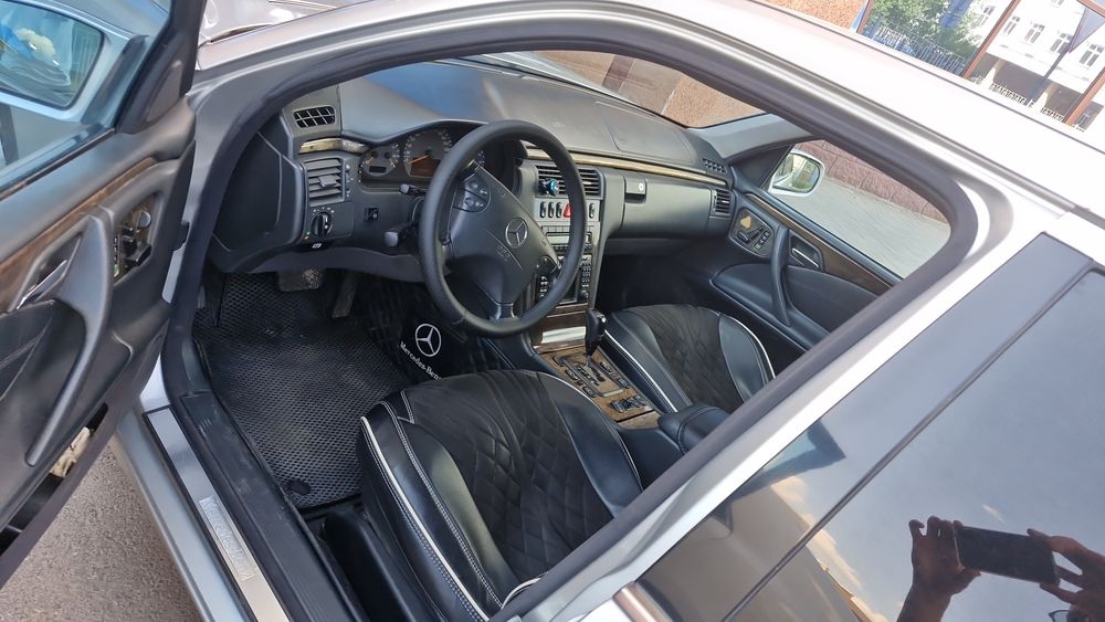 Мерседес Е 210, 112 мотор, 2001 года