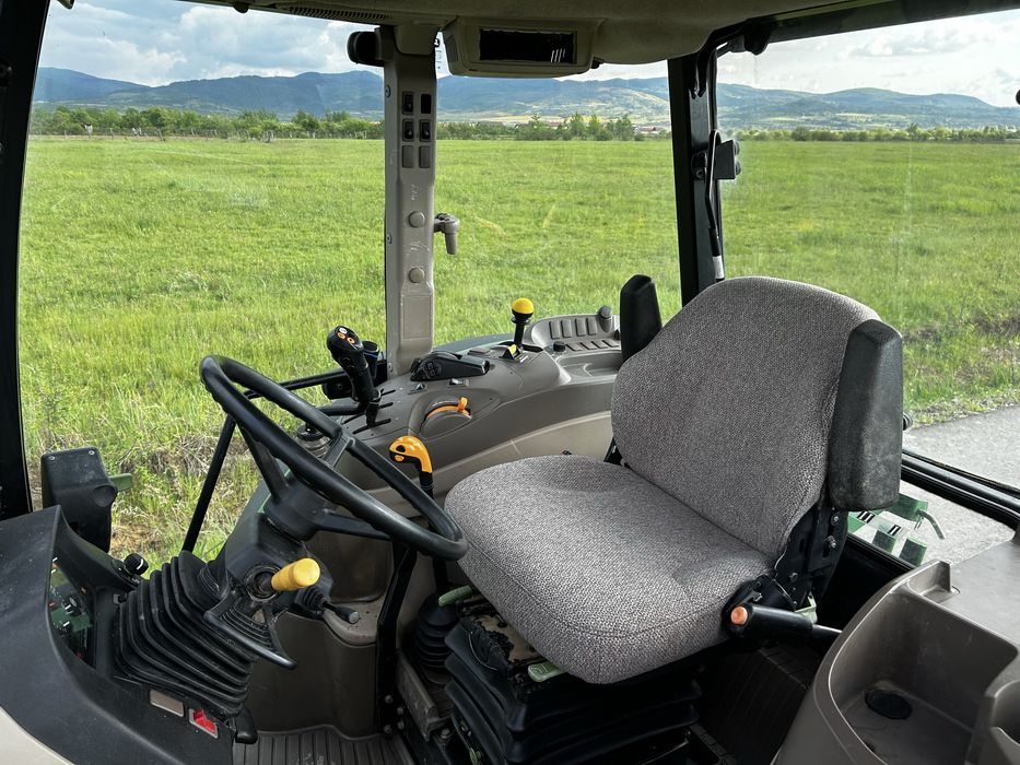 Tractor John Deere 5100M cu incarcator frontal