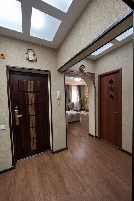 Продаю 3-х комнатную квартиру еа Чиланзаре 20а ,