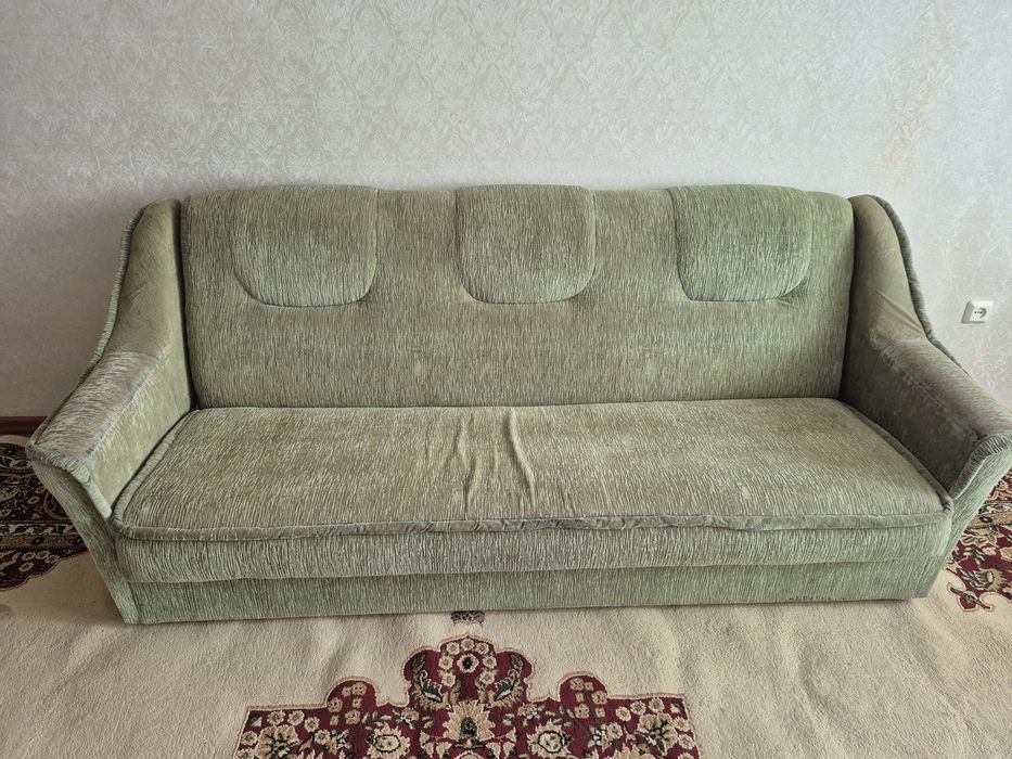 Мягкая мебель  диван