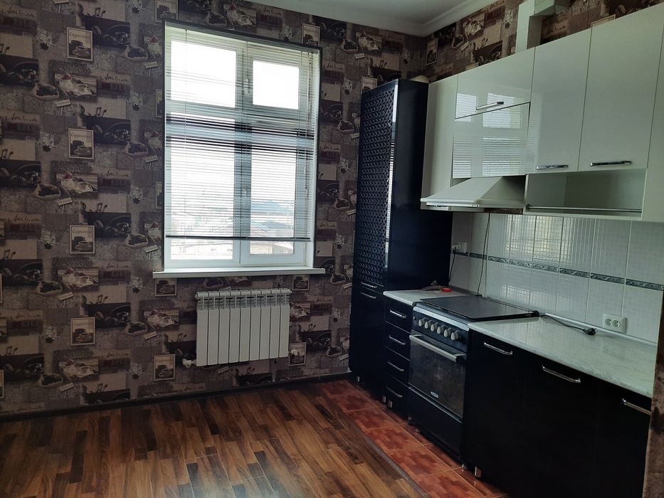 3 xanali kvartira satiladi