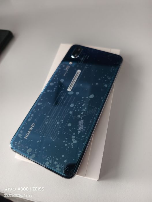 Huawei P20. В отличном состоянии