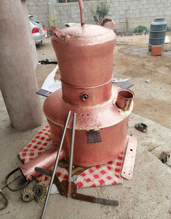 Vand un cazan de tuica din cupru alimentar