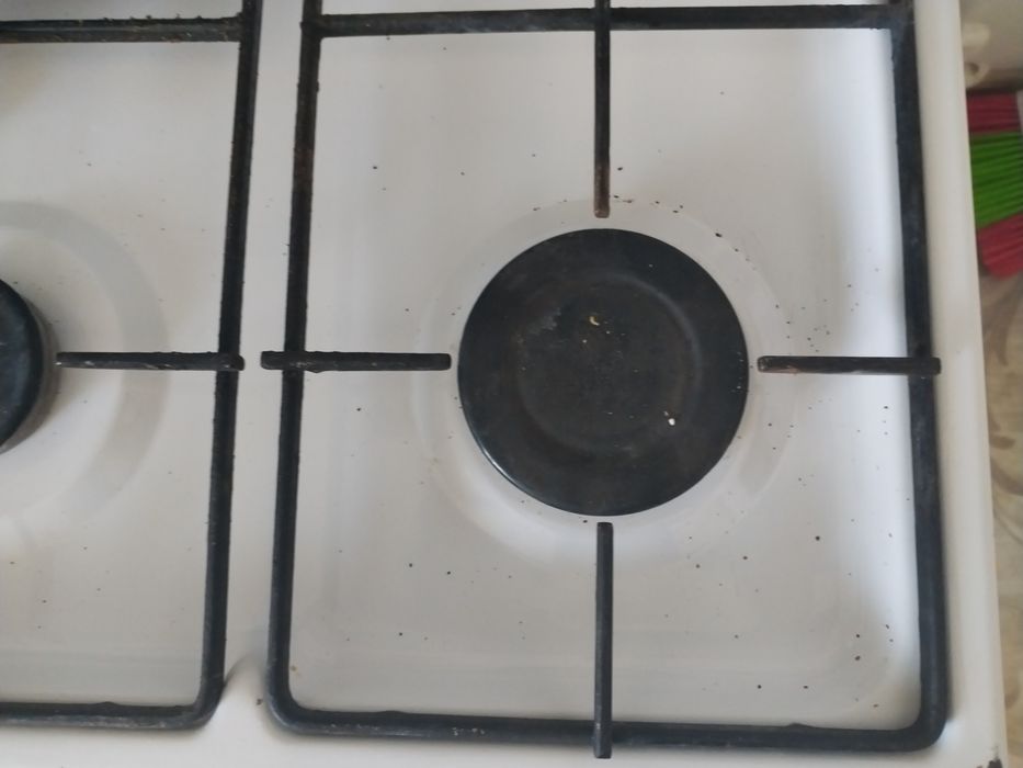 Продам газовую плиту