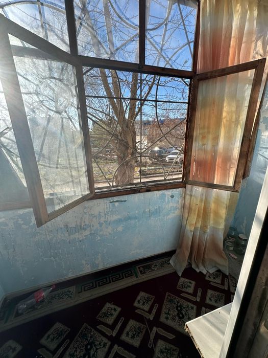 Продам 2 ком квартиру район 8 школы