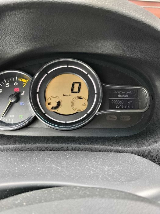 RENAULT Megane 2010 — imagine 10