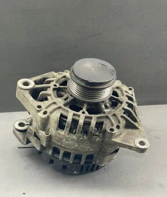 Alternator 8200 054 588 Renault Megane 2001 1.9 dCi MT (102 hp)