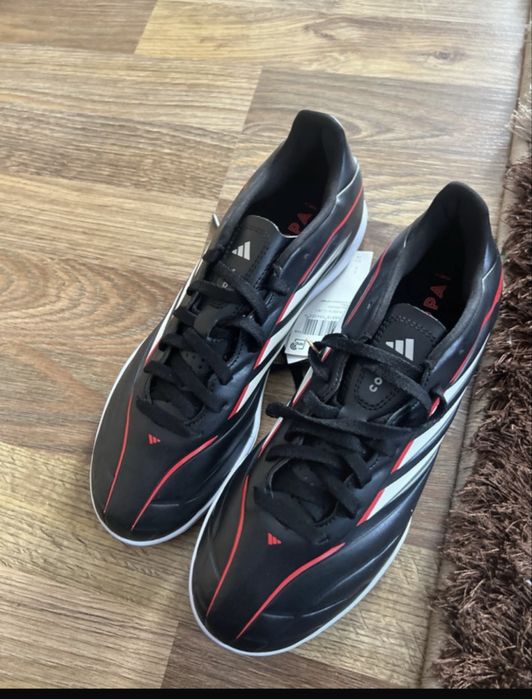 Ghete de fotbal ! Adidas ! Noi! Negociabil!