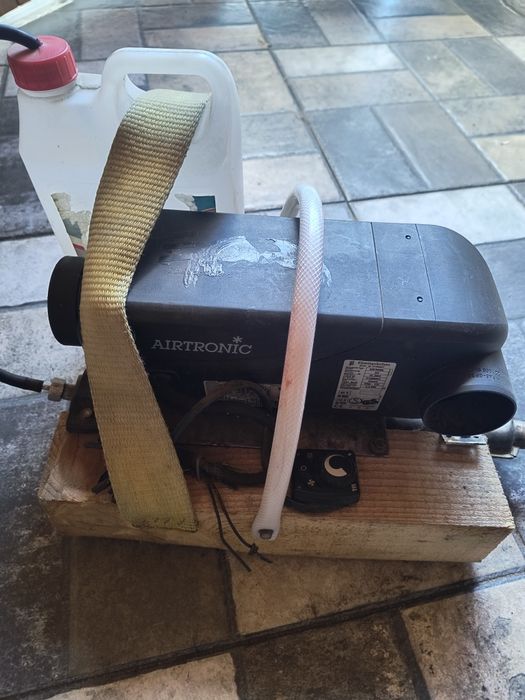 Vând airtronic ebespacher D2