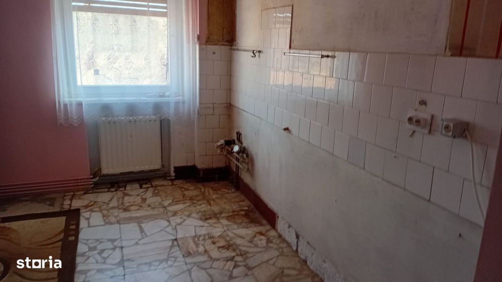 Vand apartament 2 camere Piata Mihai Viteazul