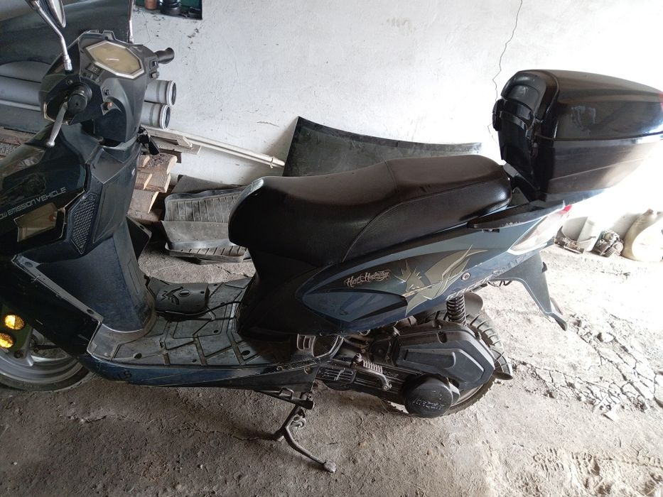 Продам скутер 150 кубовый