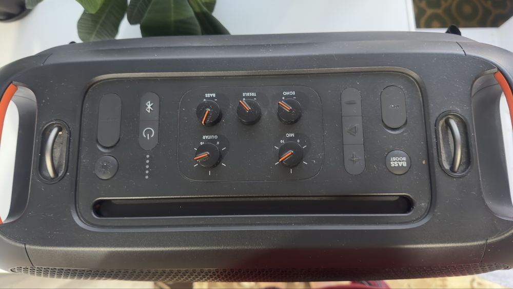 Продам колонку JBL оригинал!