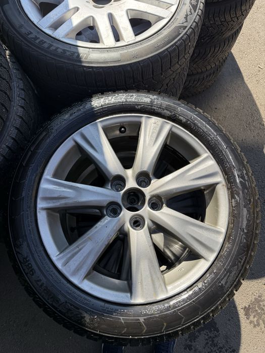 Диски Lexus с резиной Triangle 225/50/17