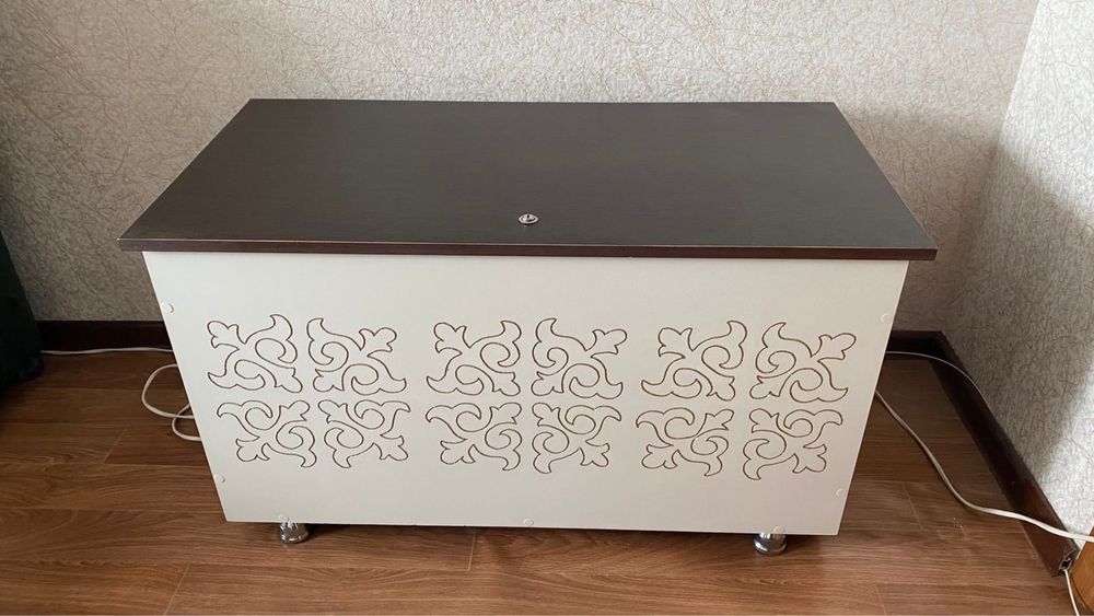 Продам белый, красивый сандык!