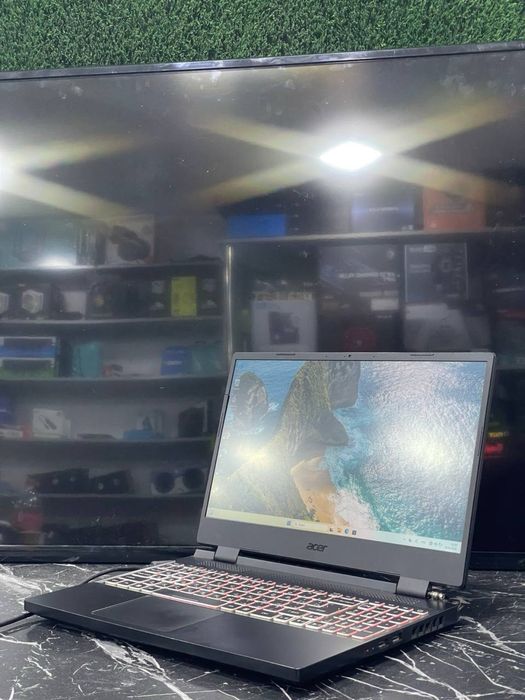 Kuchli Igrovoy Noutbuk Acer Nitro