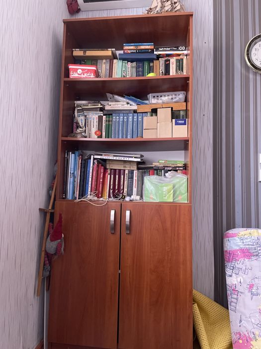 Шкаф книжный мебель