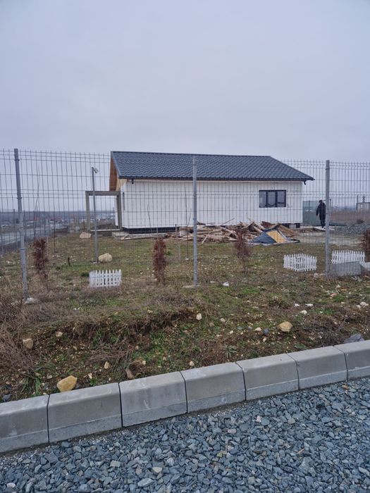 Vand casa la rosu plus teren 500mp