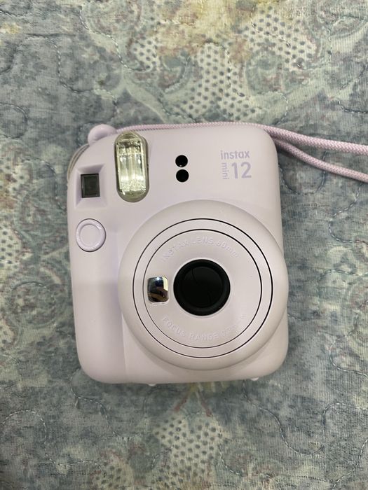 Продам Instax i12 фотоаппарат