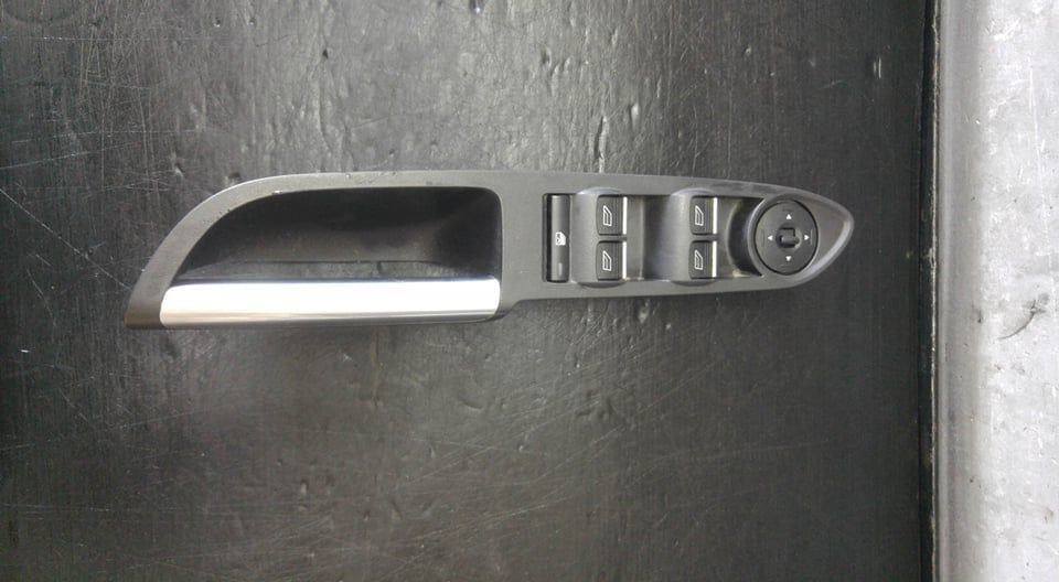 Comenzi butoane geamuri oglinzi ford kuga 2 3s010130325 f1et14a132ab