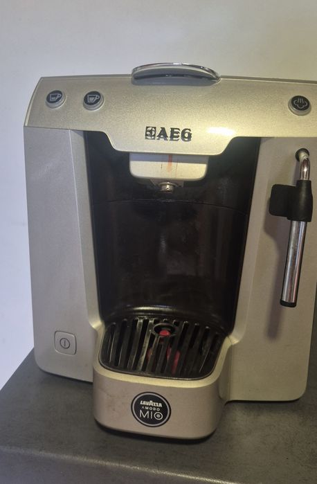 Кафемашина за  капсули AEG
