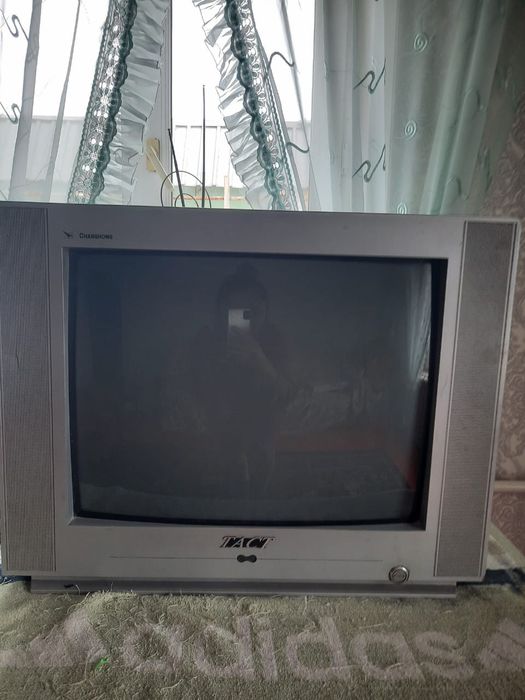 Телевизор, в хорошем состоянии