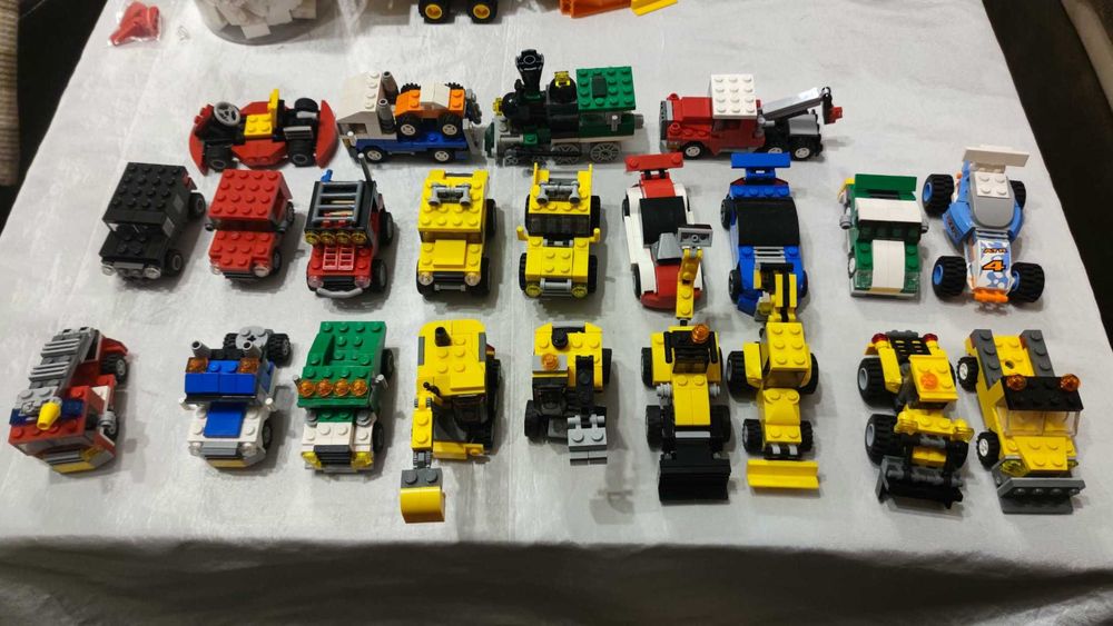 Продавам Лего Криейтър / Lego Creator коли атеве животни робот