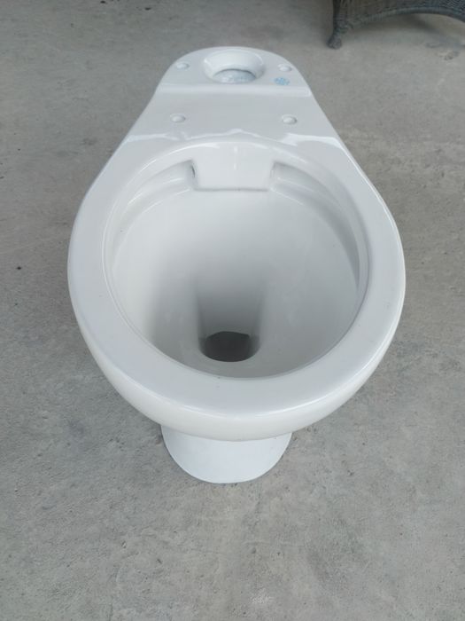 Продам новый унитаз