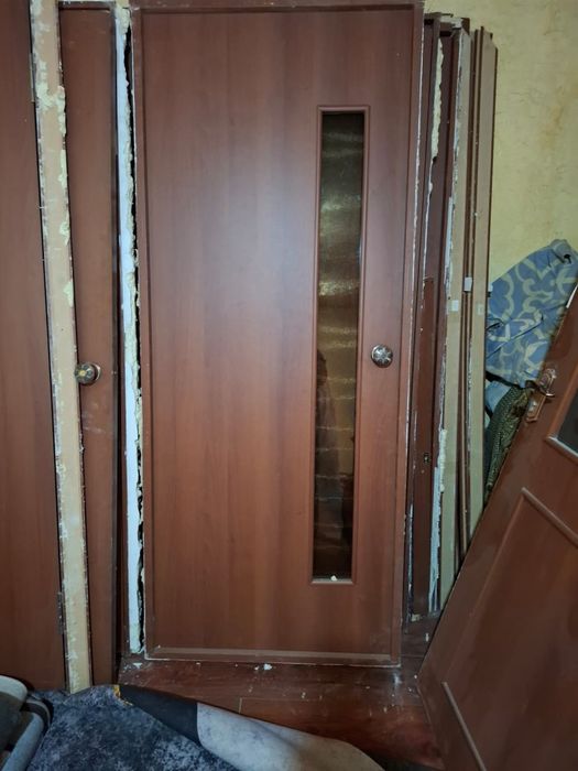 Межкомнатные Двери 11 штук б/у