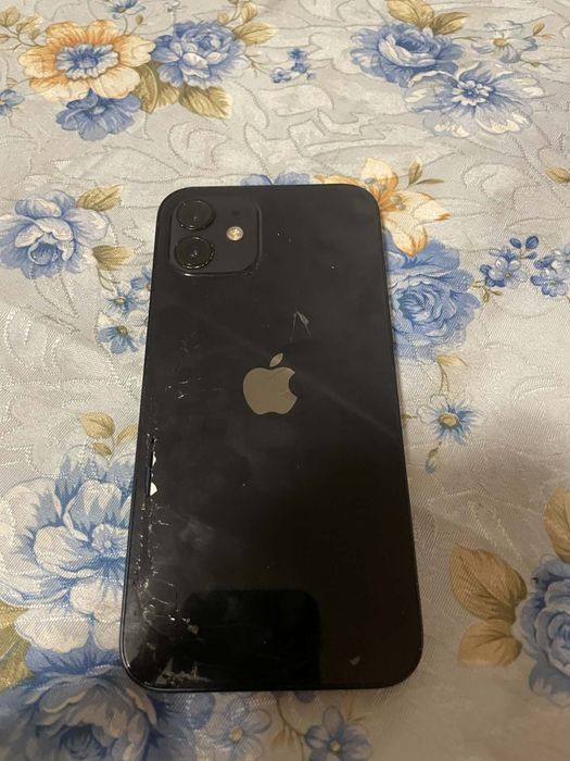 Vand Schimb Iphone 12 negru 80% baterie
