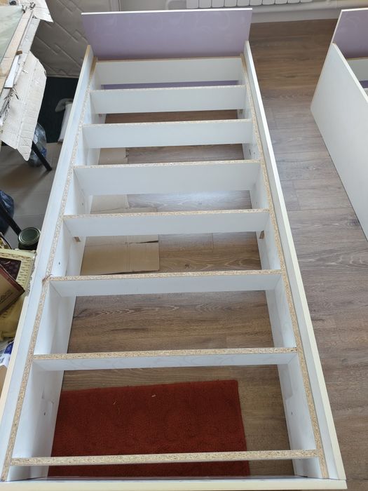 Кровати деревянные