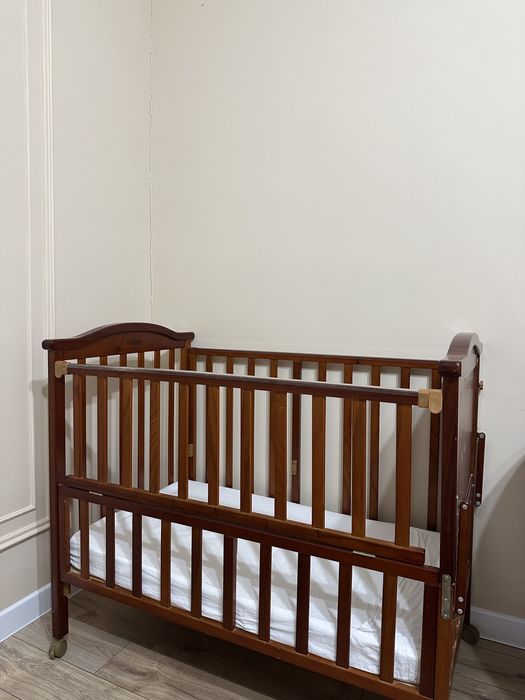 Продам манеж в хорошем состояний