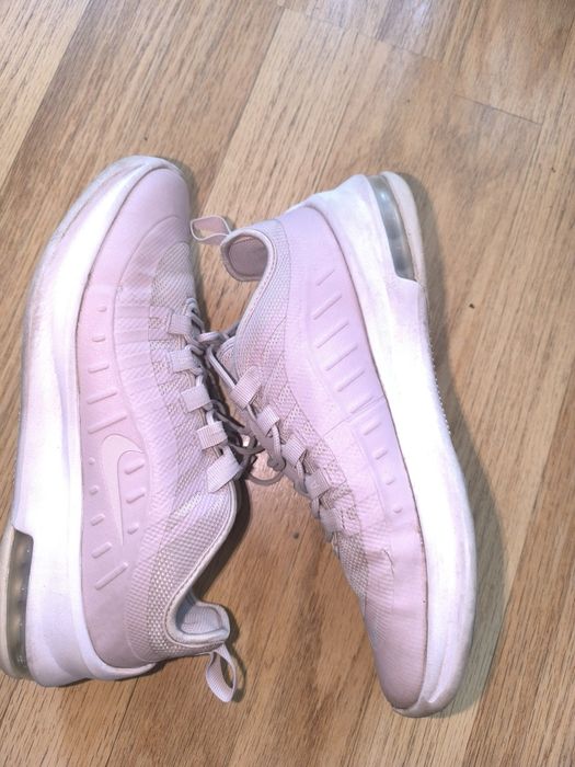 Nike air Дамски розови маратонки номер 40