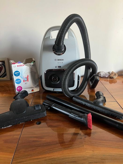 Прахосмукачка Bosch Serie 6 Bagged