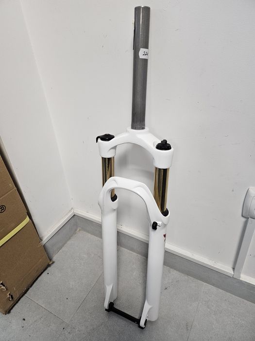Furca cu suspensie Pegas, 27.5"