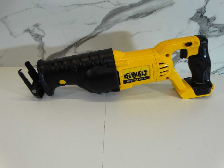 Dewalt DCS 380 - Саблен трион 18 V