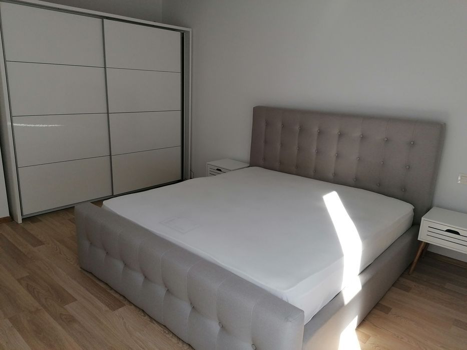 Apartament cu 3 camere de închiriat în zona ultracentrala  mobilat