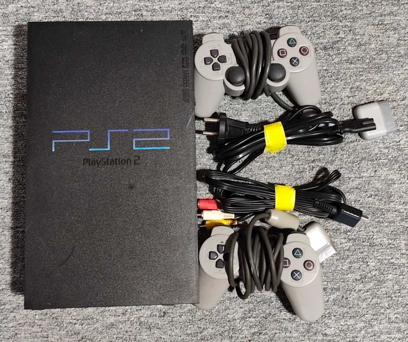 consolă PS 2 +2 joystick-uri