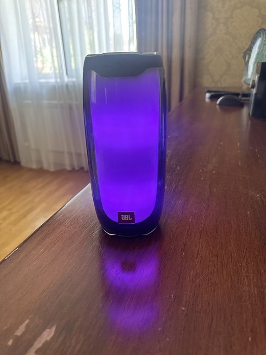 JBL Pulse 4 черный